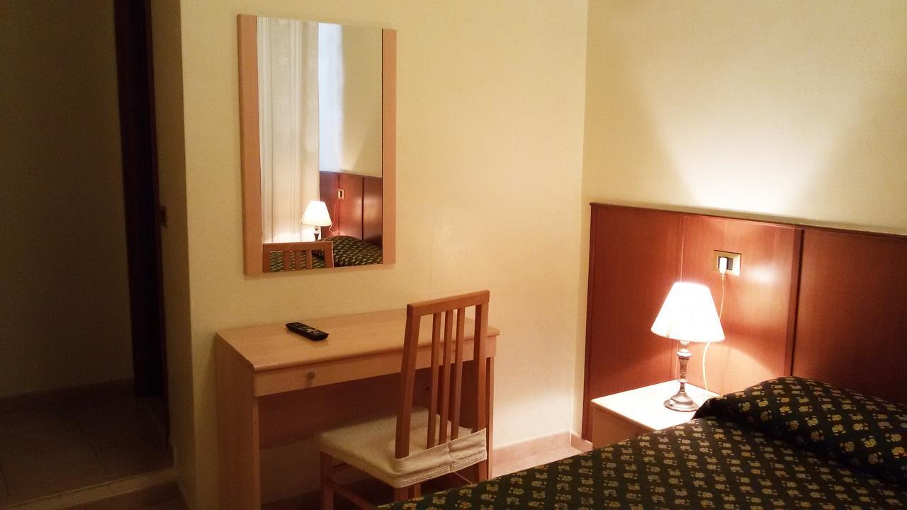 Rosetta Hotel โรม ภายนอก รูปภาพ